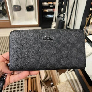 COACH LONG ZIP AROUND WALLET IN SIGNATURE CANVAS CW778 GUNMETAL/CHARCOAL/BLACK